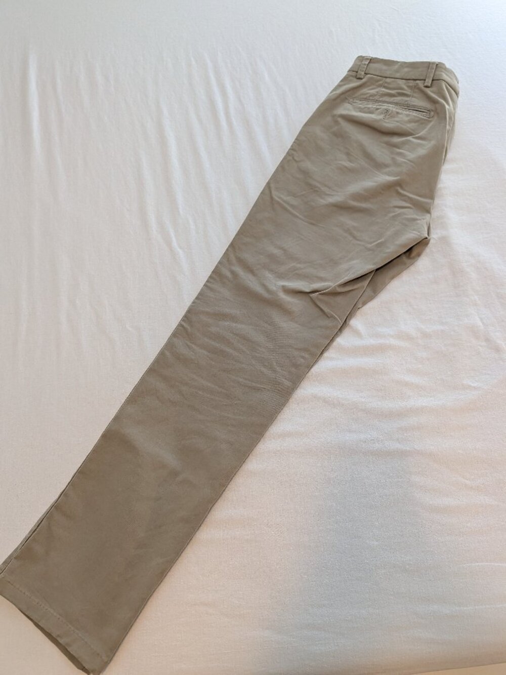 Harry Rosen - Slim Khaki Trousers, 32", Good condition